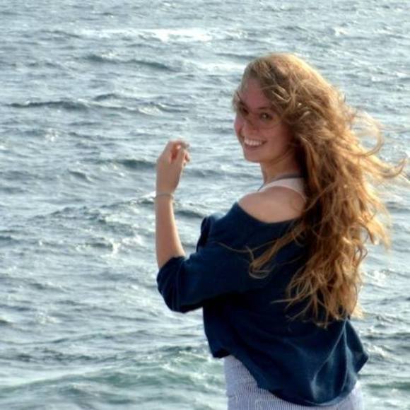 Meet your Posher, Andrea - Picture 1 of 1